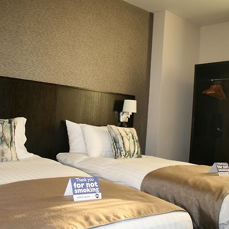The Yarborough Hotel Wetherspoon Grimsby Exteriör bild