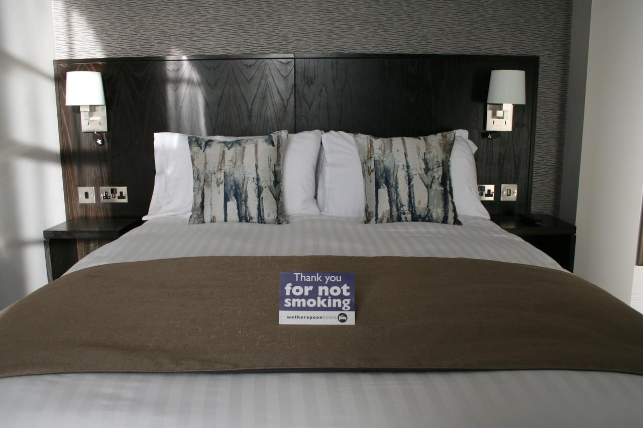 The Yarborough Hotel Wetherspoon Grimsby Exteriör bild